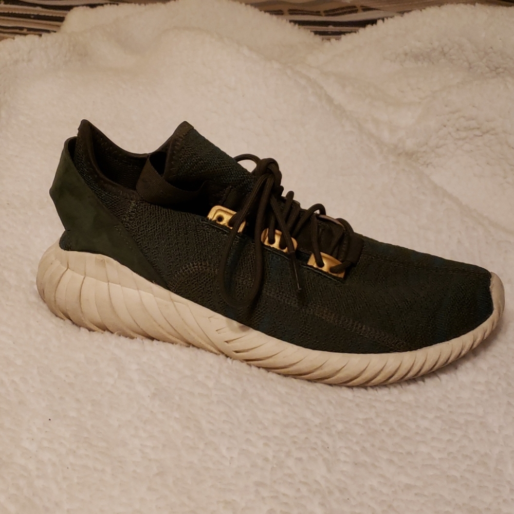 Adidas fashion shoe